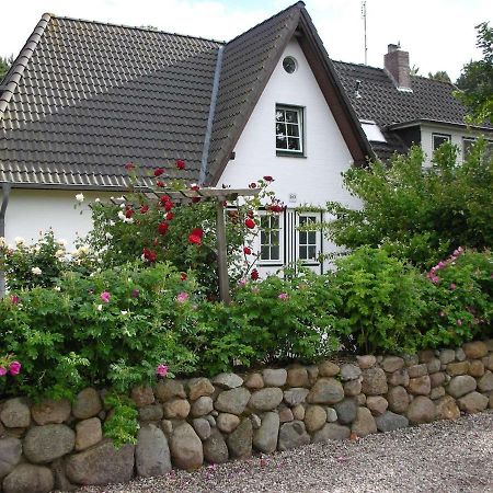 Ferienwohnungen Outzen Nebel Exteriör bild